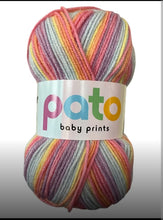 Load image into Gallery viewer, Baby Pato Print Double Knit

